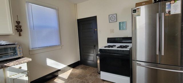 6914 16th AVENUE, Kenosha, WI 53143
