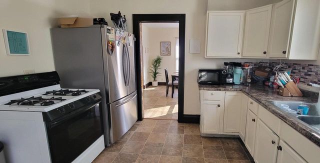 6914 16th AVENUE, Kenosha, WI 53143