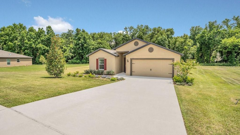 Image 3 of property listing at 12958 DEL LAGO DRIVE, Astatula, FL 34705