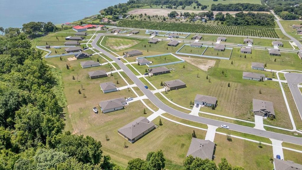 Image 35 of property listing at 12958 DEL LAGO DRIVE, Astatula, FL 34705