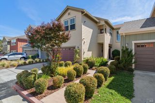 124 Grayson Way, Healdsburg, CA 95448