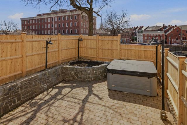 132 Chapel Street, Portsmouth, NH 03801
