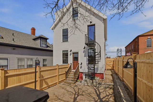 132 Chapel Street, Portsmouth, NH 03801