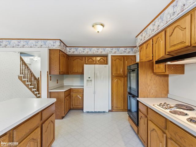 6190 Silverstone Drive, Troy, MI 48085