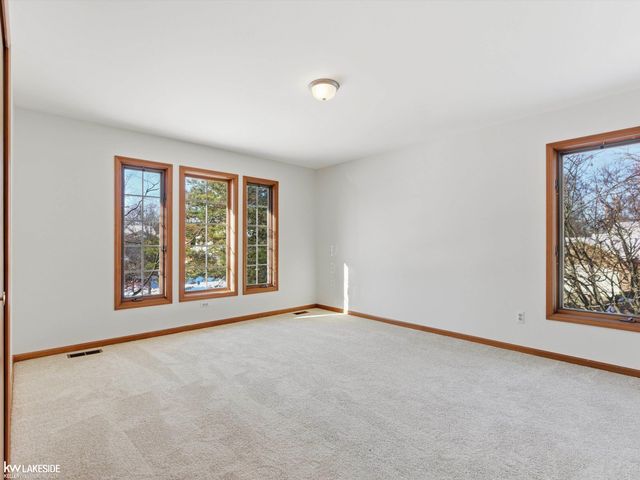 6190 Silverstone Drive, Troy, MI 48085