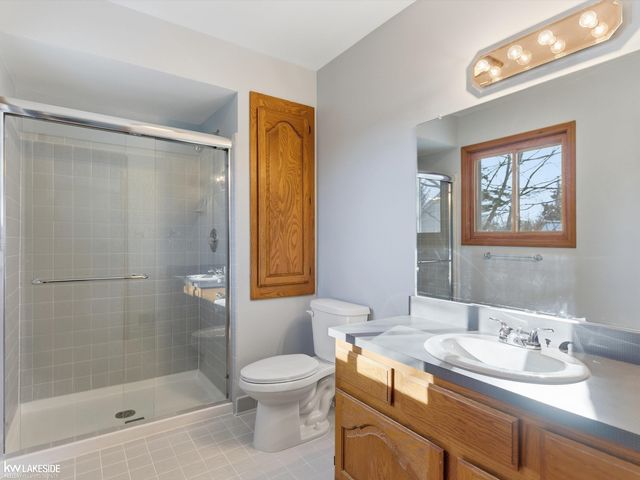 6190 Silverstone Drive, Troy, MI 48085