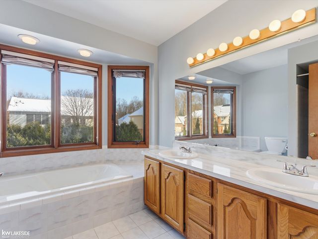 6190 Silverstone Drive, Troy, MI 48085