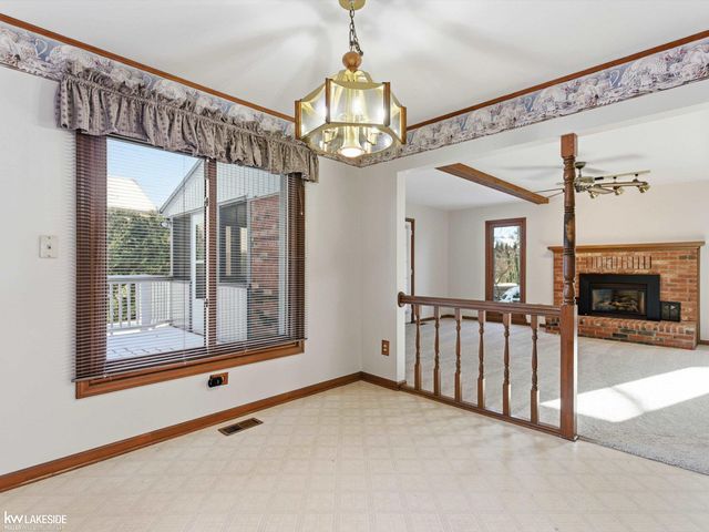 6190 Silverstone Drive, Troy, MI 48085