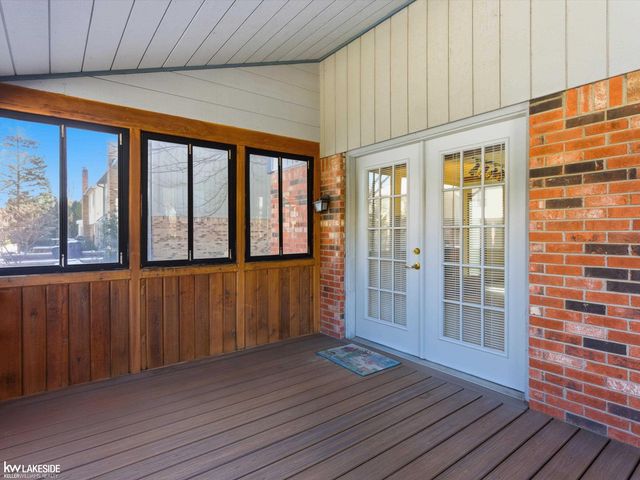 6190 Silverstone Drive, Troy, MI 48085