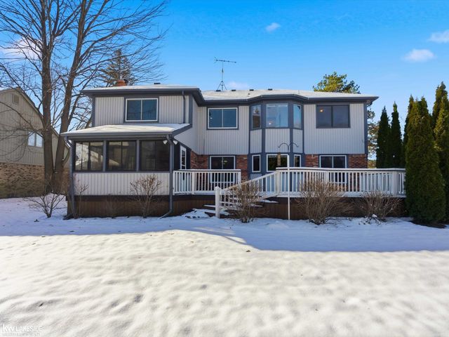 6190 Silverstone Drive, Troy, MI 48085