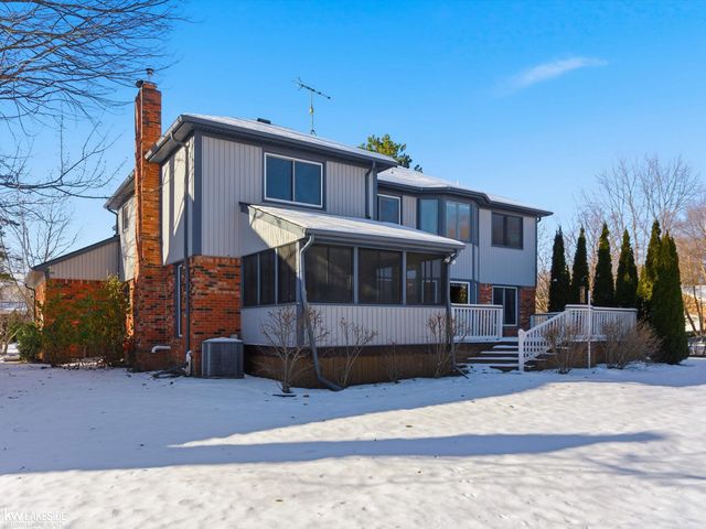 6190 Silverstone Drive, Troy, MI 48085