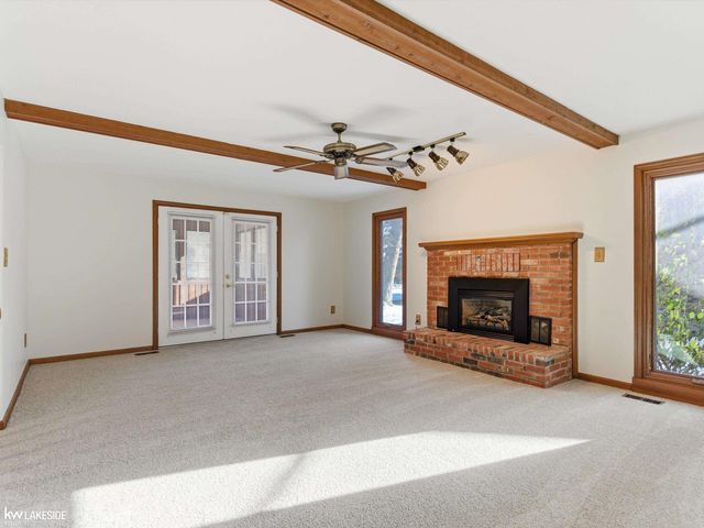 6190 Silverstone Drive, Troy, MI 48085