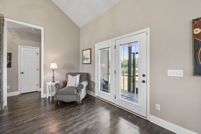 1357 Neil Rd, Chapel Hill, TN 37034