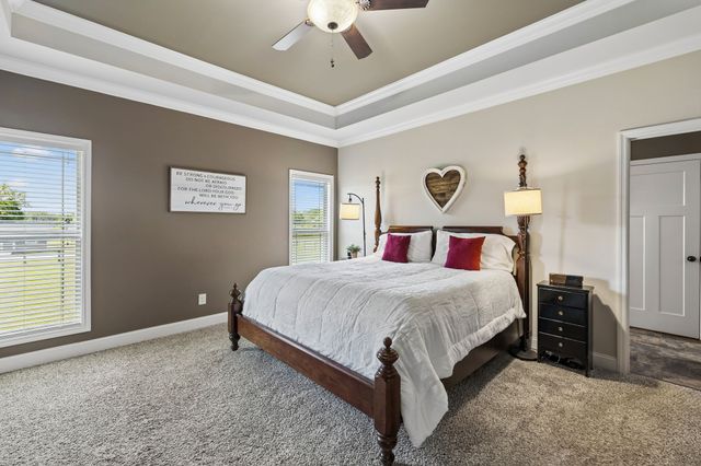 1357 Neil Rd, Chapel Hill, TN 37034