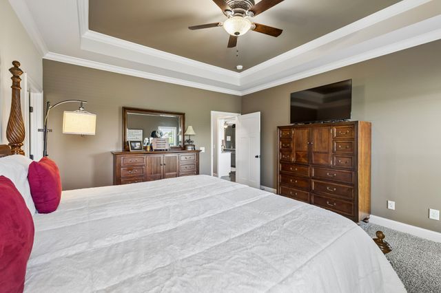 1357 Neil Rd, Chapel Hill, TN 37034