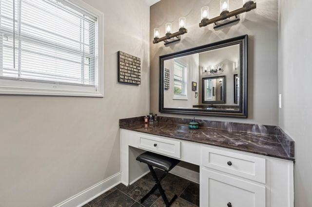 1357 Neil Rd, Chapel Hill, TN 37034