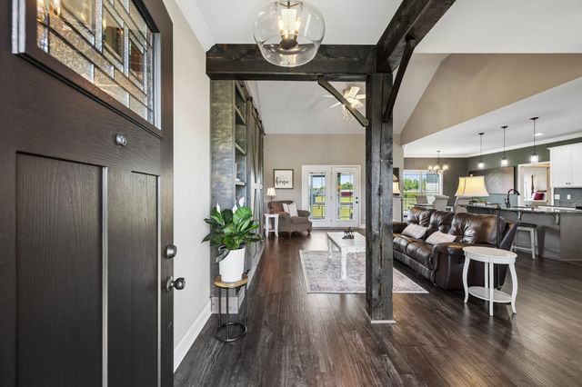 1357 Neil Rd, Chapel Hill, TN 37034