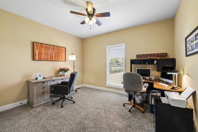 1357 Neil Rd, Chapel Hill, TN 37034