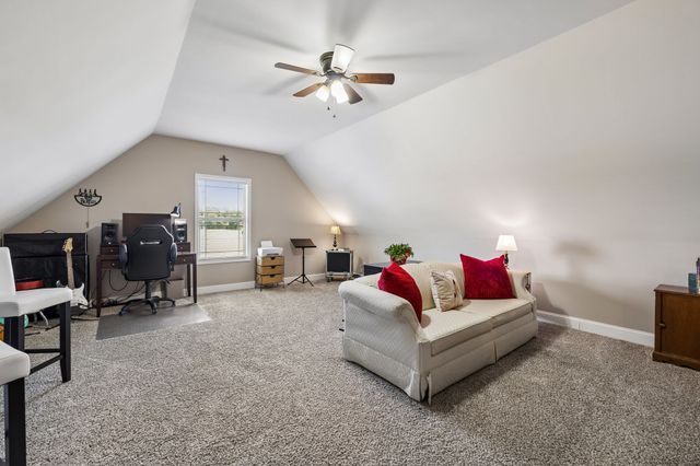 1357 Neil Rd, Chapel Hill, TN 37034
