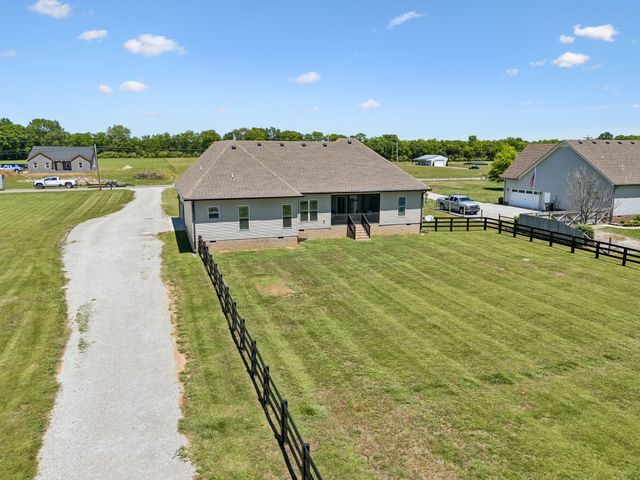 1357 Neil Rd, Chapel Hill, TN 37034