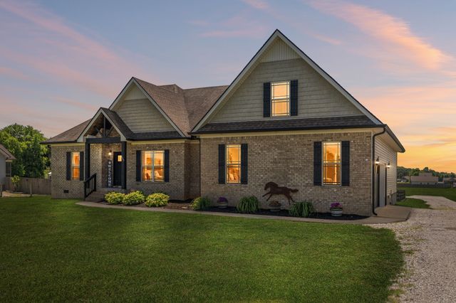 1357 Neil Rd, Chapel Hill, TN 37034