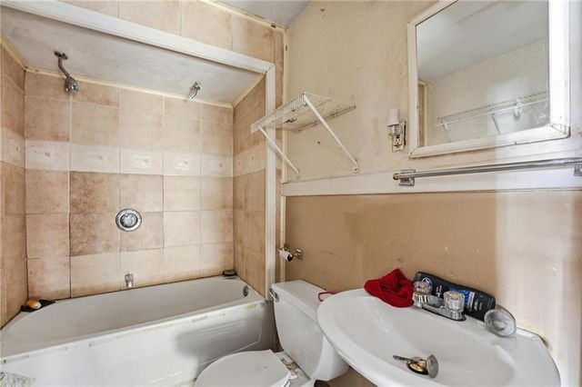 3345 Montgall Avenue, Kansas City, MO 64127