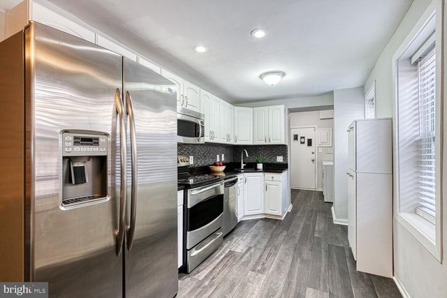 106 S CASTLE ST, Baltimore, MD 21231