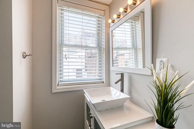 106 S CASTLE ST, Baltimore, MD 21231