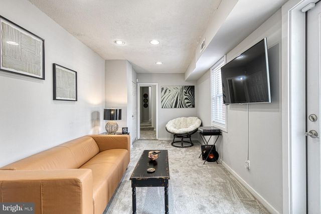 106 S CASTLE ST, Baltimore, MD 21231