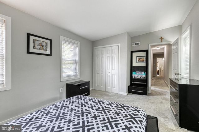 106 S CASTLE ST, Baltimore, MD 21231