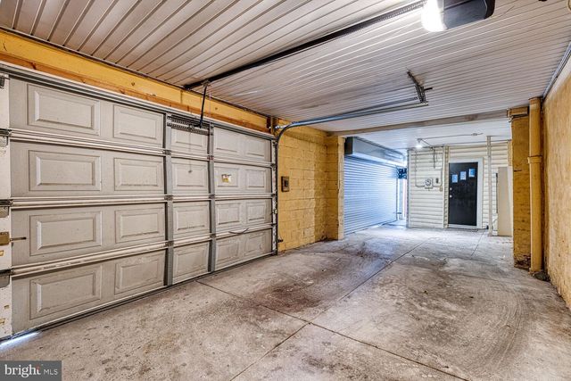 106 S CASTLE ST, Baltimore, MD 21231
