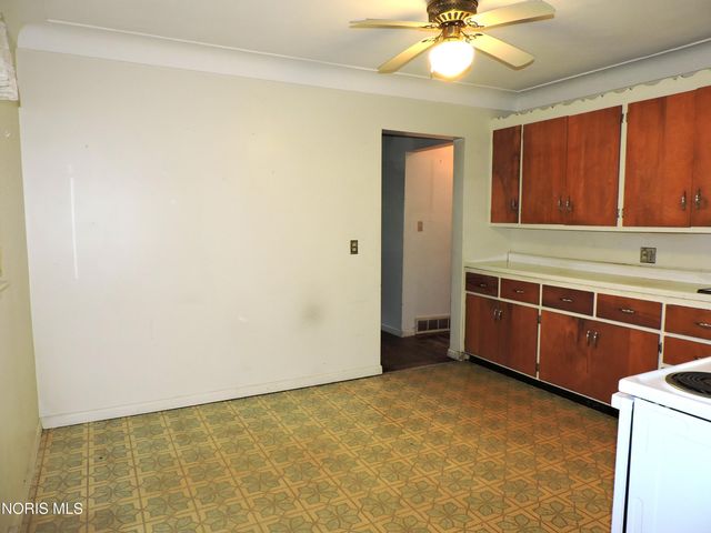 3114 County Road F, Swanton, OH 43558
