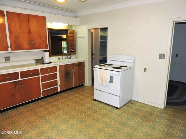 3114 County Road F, Swanton, OH 43558