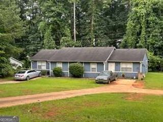 1292 Crystal Lake Road, College Park, GA 30349
