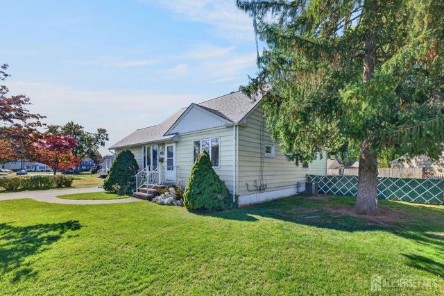 111 Geary Drive, South Plainfield, NJ 07080