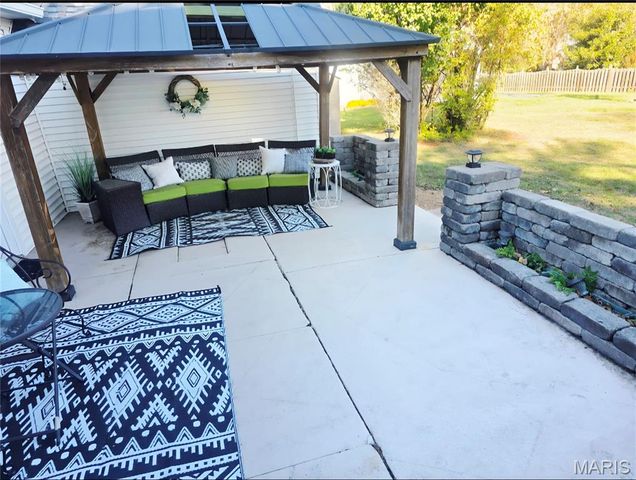 339 E Mill, Millstadt, IL 62260