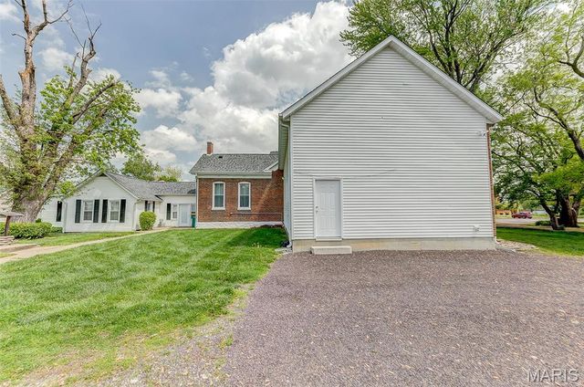 339 E Mill, Millstadt, IL 62260