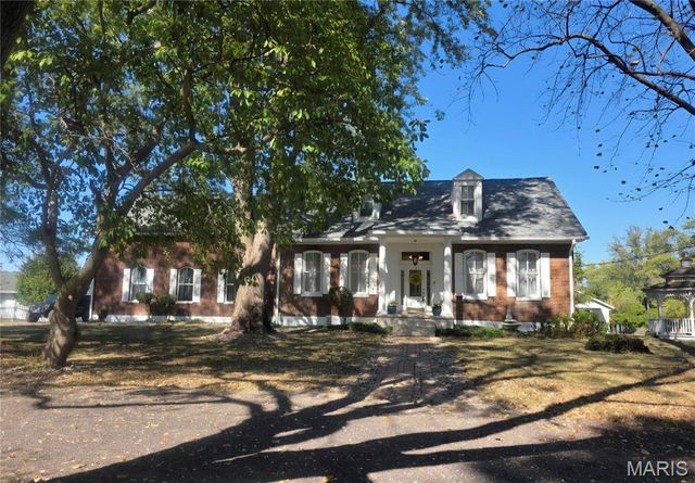 339 E Mill, Millstadt, IL 62260