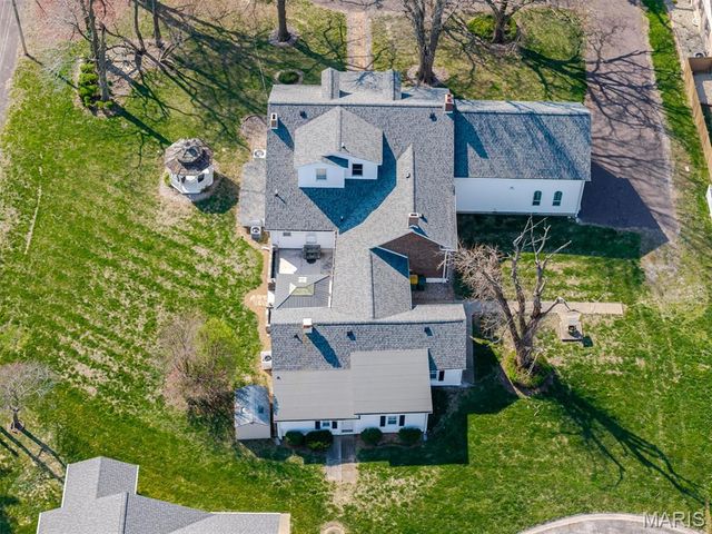 339 E Mill, Millstadt, IL 62260