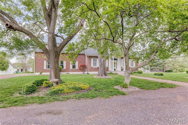 339 E Mill, Millstadt, IL 62260