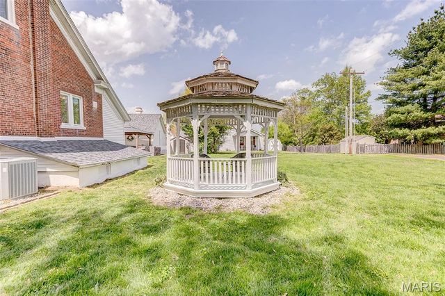 339 E Mill, Millstadt, IL 62260