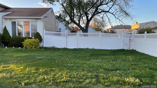 128 Cedar Street, Freeport, NY 11520