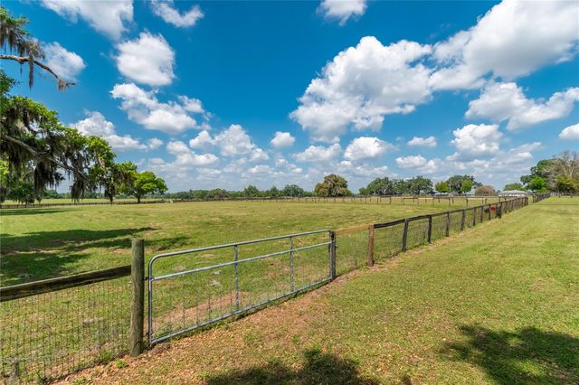 13025 NW GAINESVILLE ROAD, Reddick, FL 32686