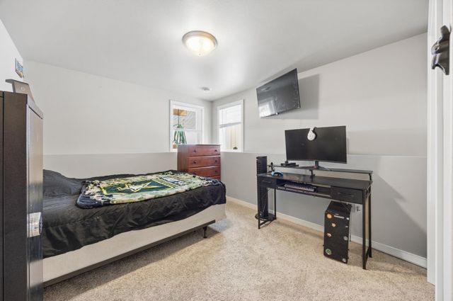 4522 18th Street S, Moorhead, MN 56560