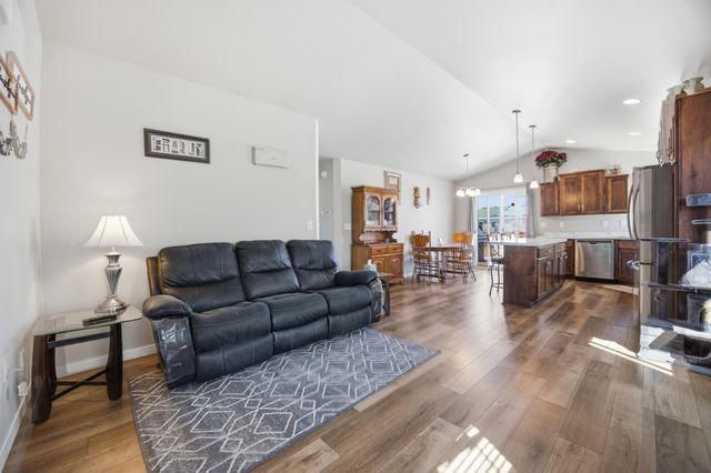 4522 18th Street S, Moorhead, MN 56560