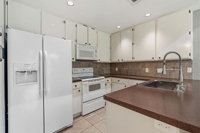 1748 Ohlen RD 24, Austin, TX 78757