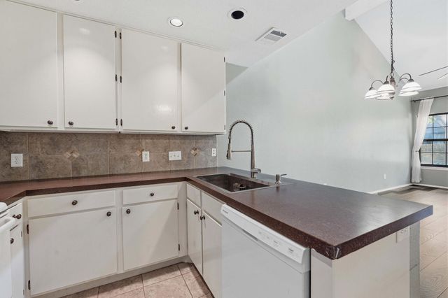 1748 Ohlen RD 24, Austin, TX 78757