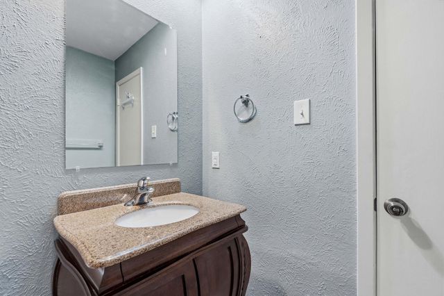 1748 Ohlen RD 24, Austin, TX 78757
