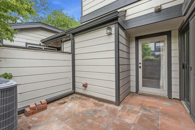 1748 Ohlen RD 24, Austin, TX 78757