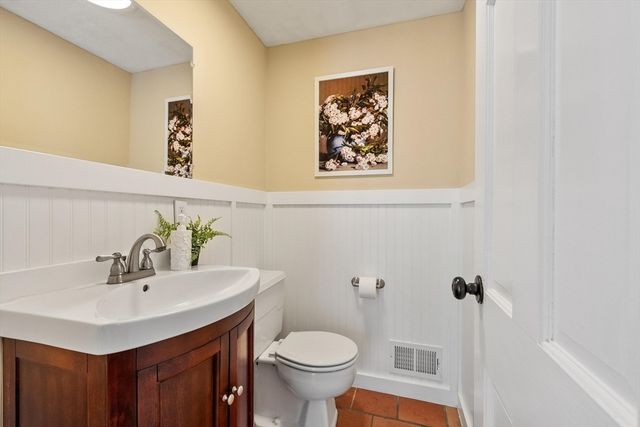 52 Bulkeley Rd, Littleton, MA 01460